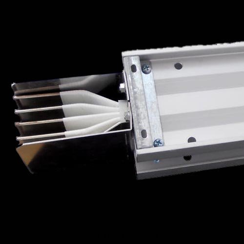 優質(zhì)鋁(lǚ)鎂合金(jīn)外(wài)殼(ké)ccx6插接母線(xiàn)槽